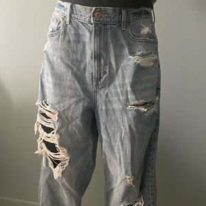 American eagle relaxed mom jean never worn with tag